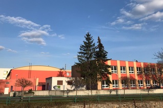 Školní budova Nábřeží Petra Bezruče 2291